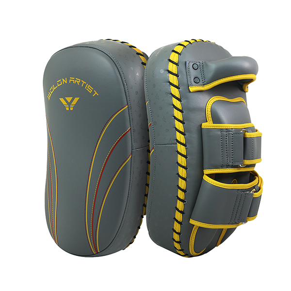 Artist kicking pad